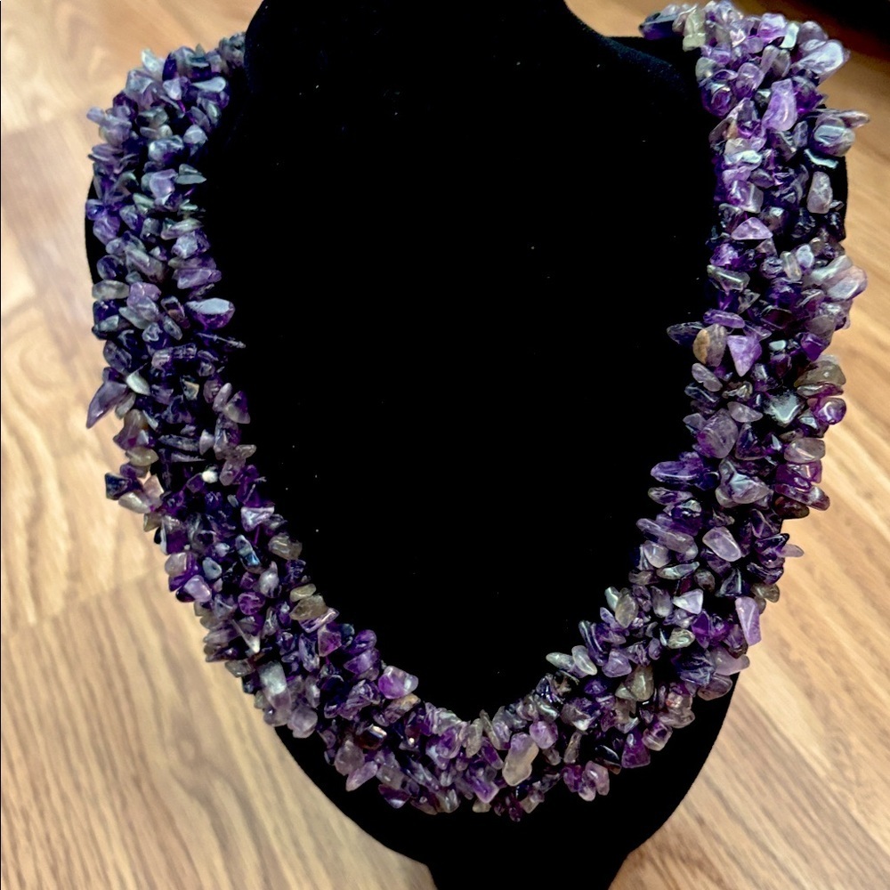VINTAGE NATURAL PURPLE AMETHYST CLUSTERED CHIPS BIB TOGGLE CLASP 19" NECKLACE